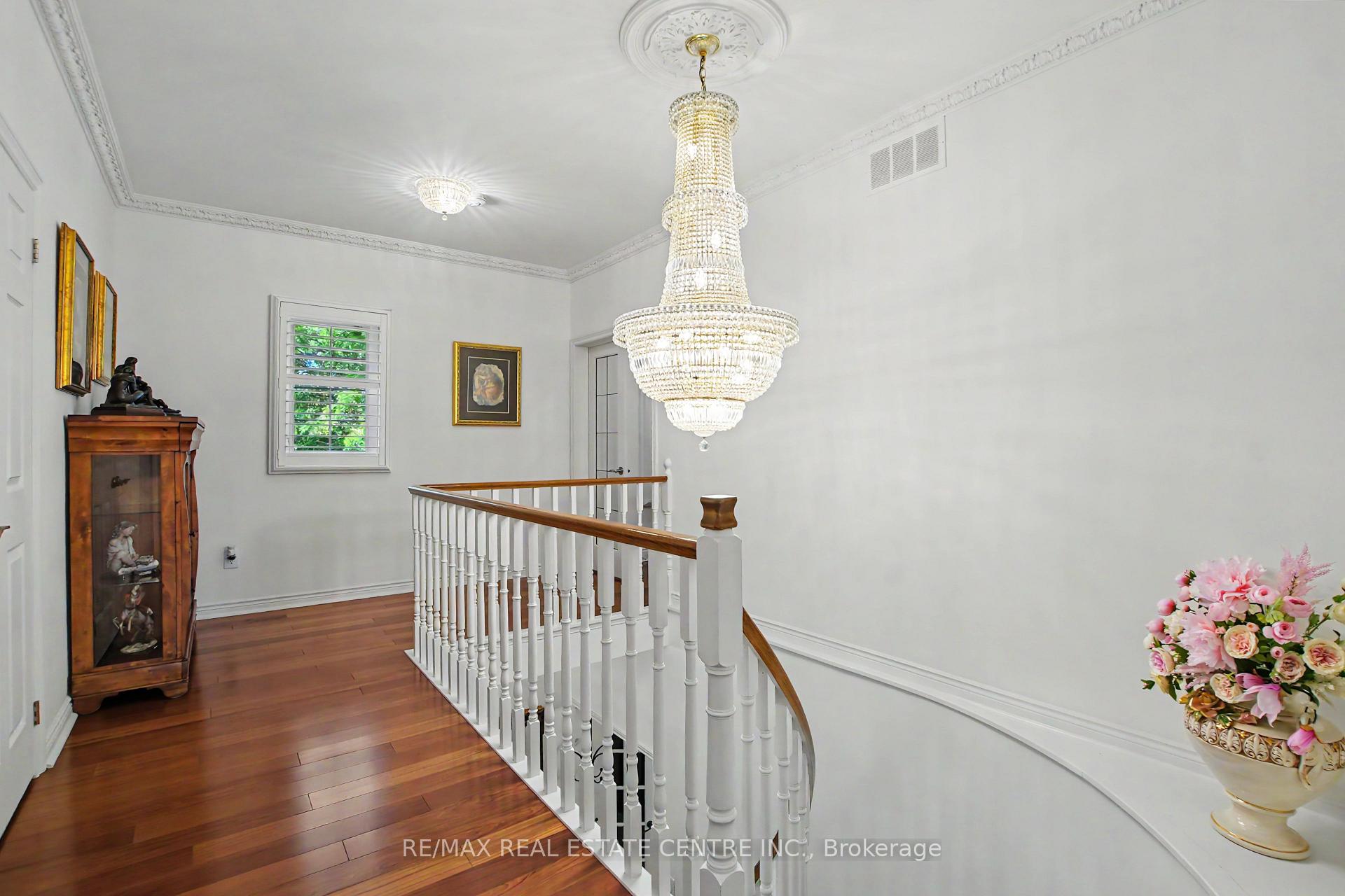 Photo 20 of 71 Mae Court, Milton, Campbellville — HOMEH