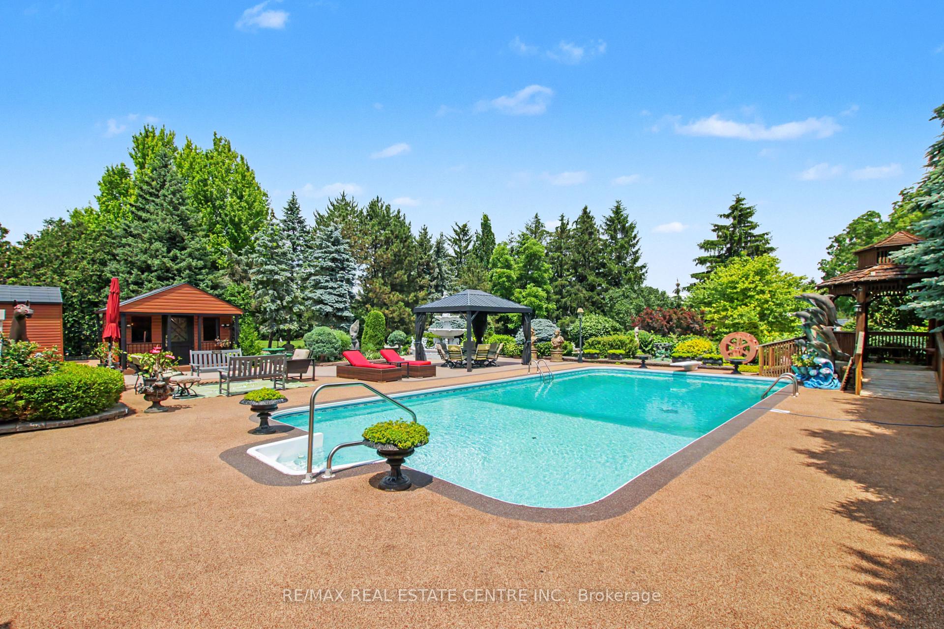 Photo 39 of 71 Mae Court, Milton, Campbellville — HOMEH
