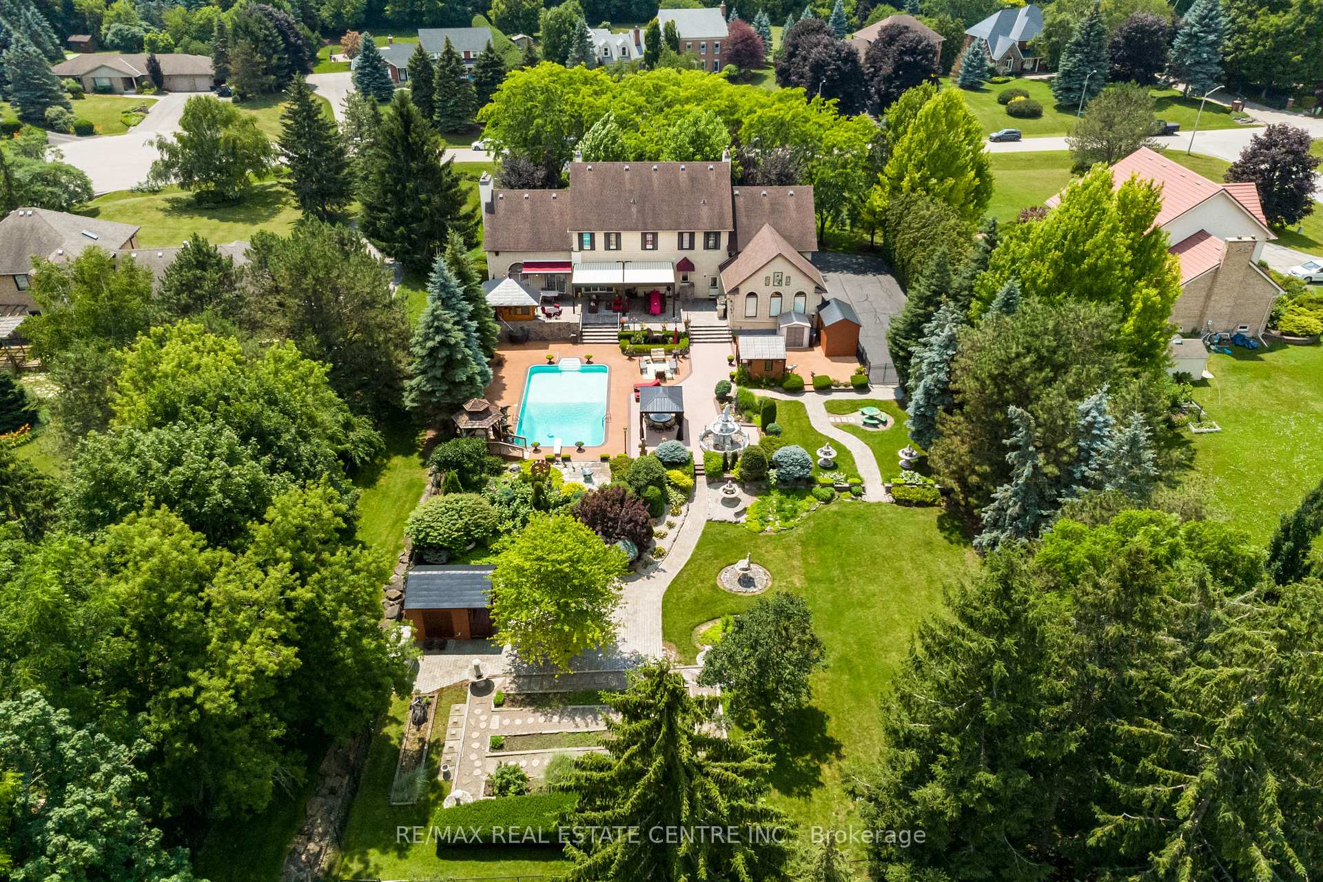 Photo 41 of 71 Mae Court, Milton, Campbellville — HOMEH