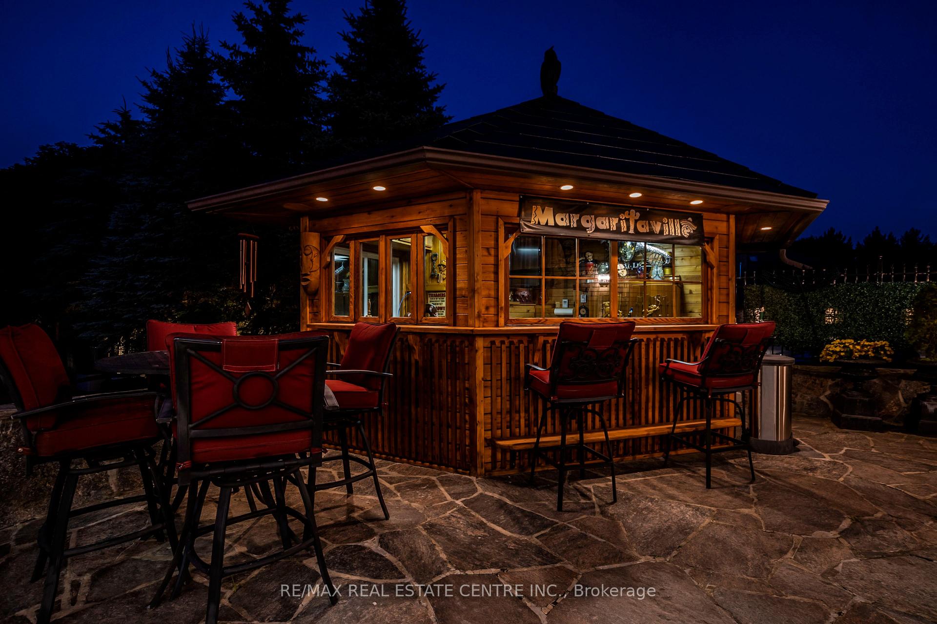 Photo 46 of 71 Mae Court, Milton, Campbellville — HOMEH