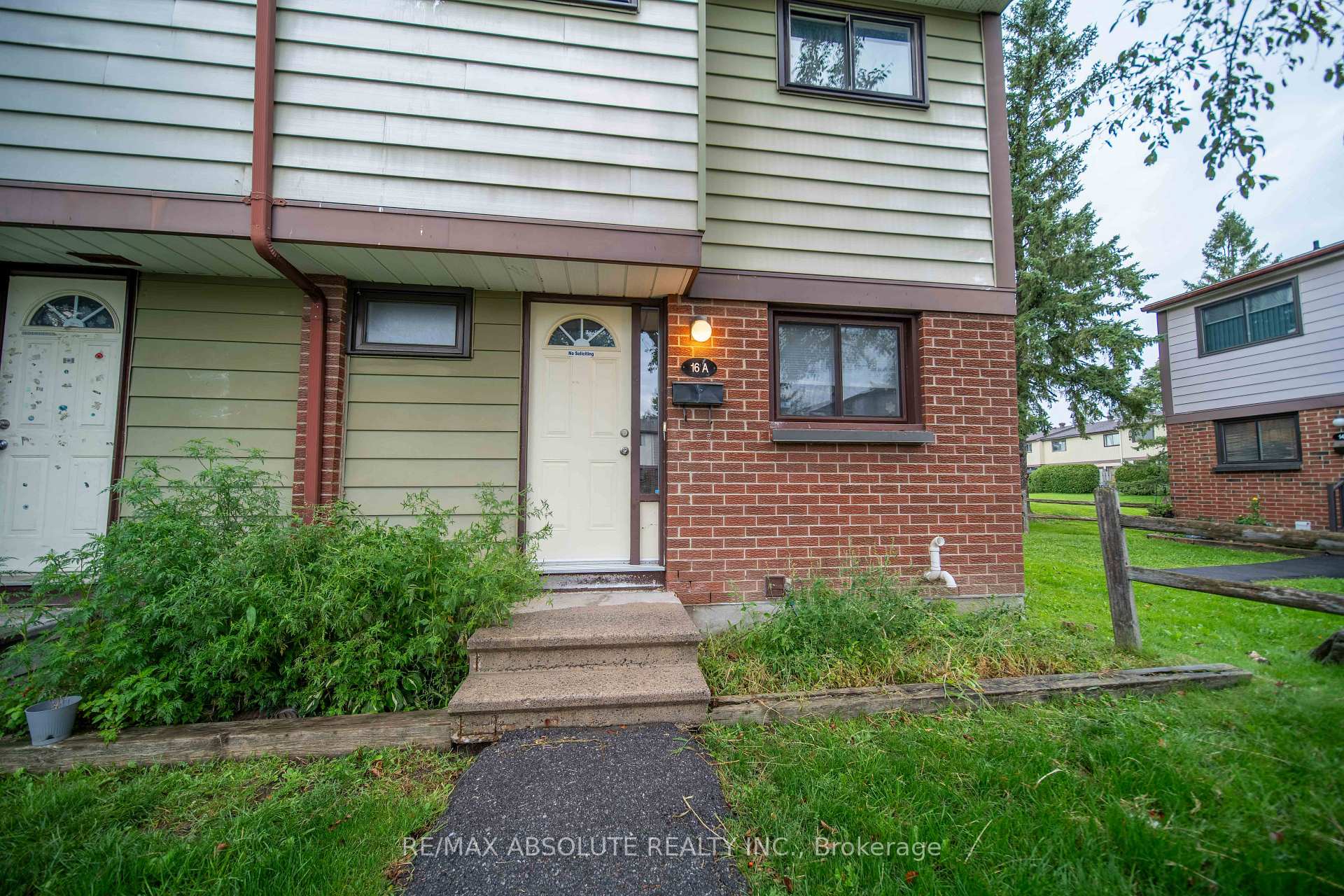 Photo 3 of 16 A Knollsbrook Drive, Ottawa, Barrhaven - Knollsbrook — HOMEH