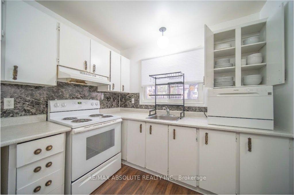 Photo 7 of 16 A Knollsbrook Drive, Ottawa, Barrhaven - Knollsbrook — HOMEH
