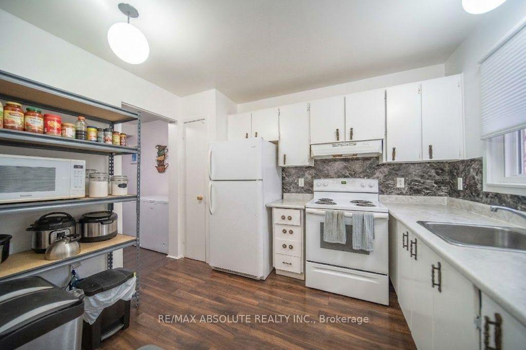 Photo 9 of 16 A Knollsbrook Drive, Ottawa, Barrhaven - Knollsbrook — HOMEH