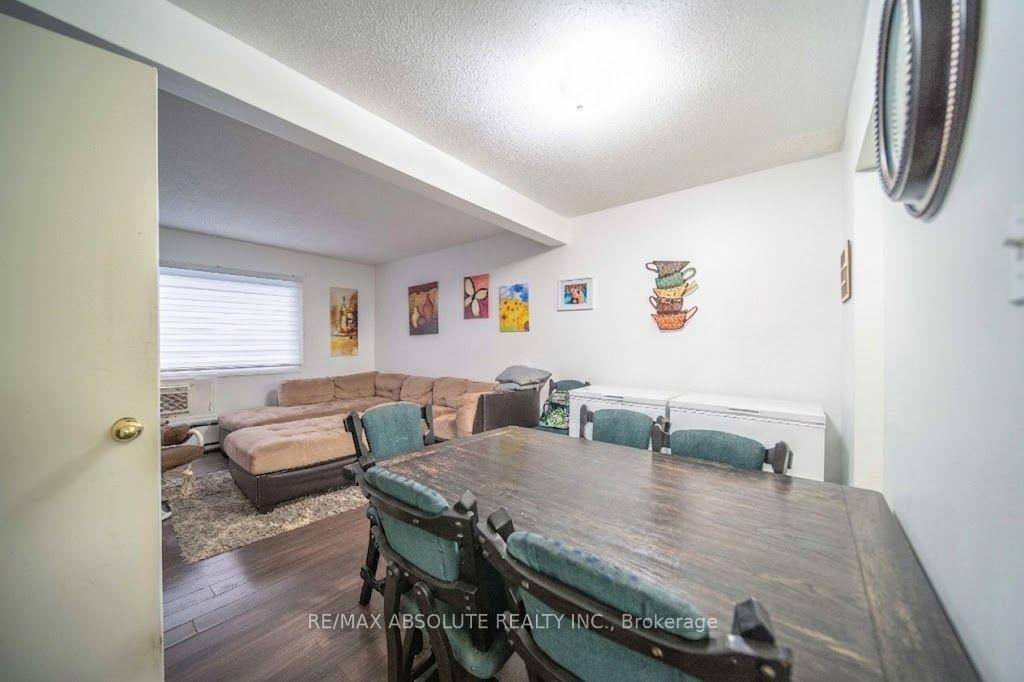 Photo 10 of 16 A Knollsbrook Drive, Ottawa, Barrhaven - Knollsbrook — HOMEH