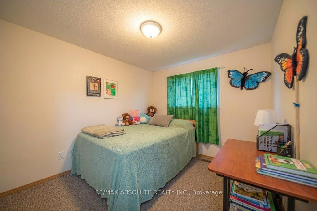 Photo 15 of 16 A Knollsbrook Drive, Ottawa, Barrhaven - Knollsbrook — HOMEH