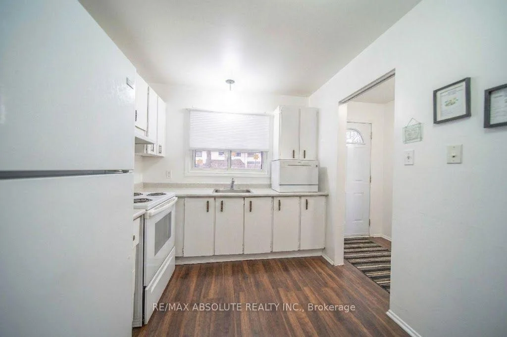 Photo 8 of 16 A Knollsbrook Drive, Ottawa, Barrhaven - Knollsbrook — HOMEH