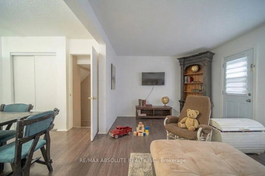 Photo 12 of 16 A Knollsbrook Drive, Ottawa, Barrhaven - Knollsbrook — HOMEH
