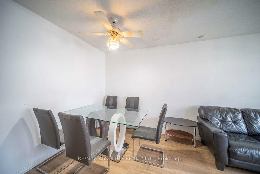 Photo 6 of 30 E Sonnet Crescent, Ottawa, Westcliffe Estates — HOMEH