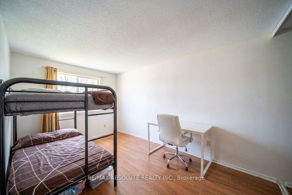 Photo 13 of 30 E Sonnet Crescent, Ottawa, Westcliffe Estates — HOMEH
