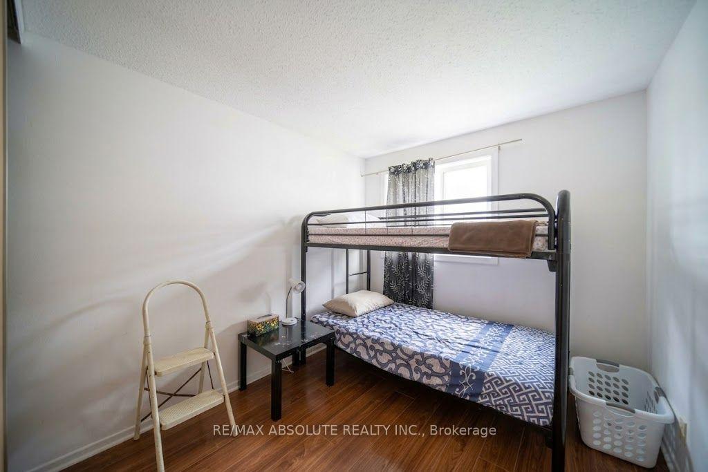 Photo 14 of 30 E Sonnet Crescent, Ottawa, Westcliffe Estates — HOMEH