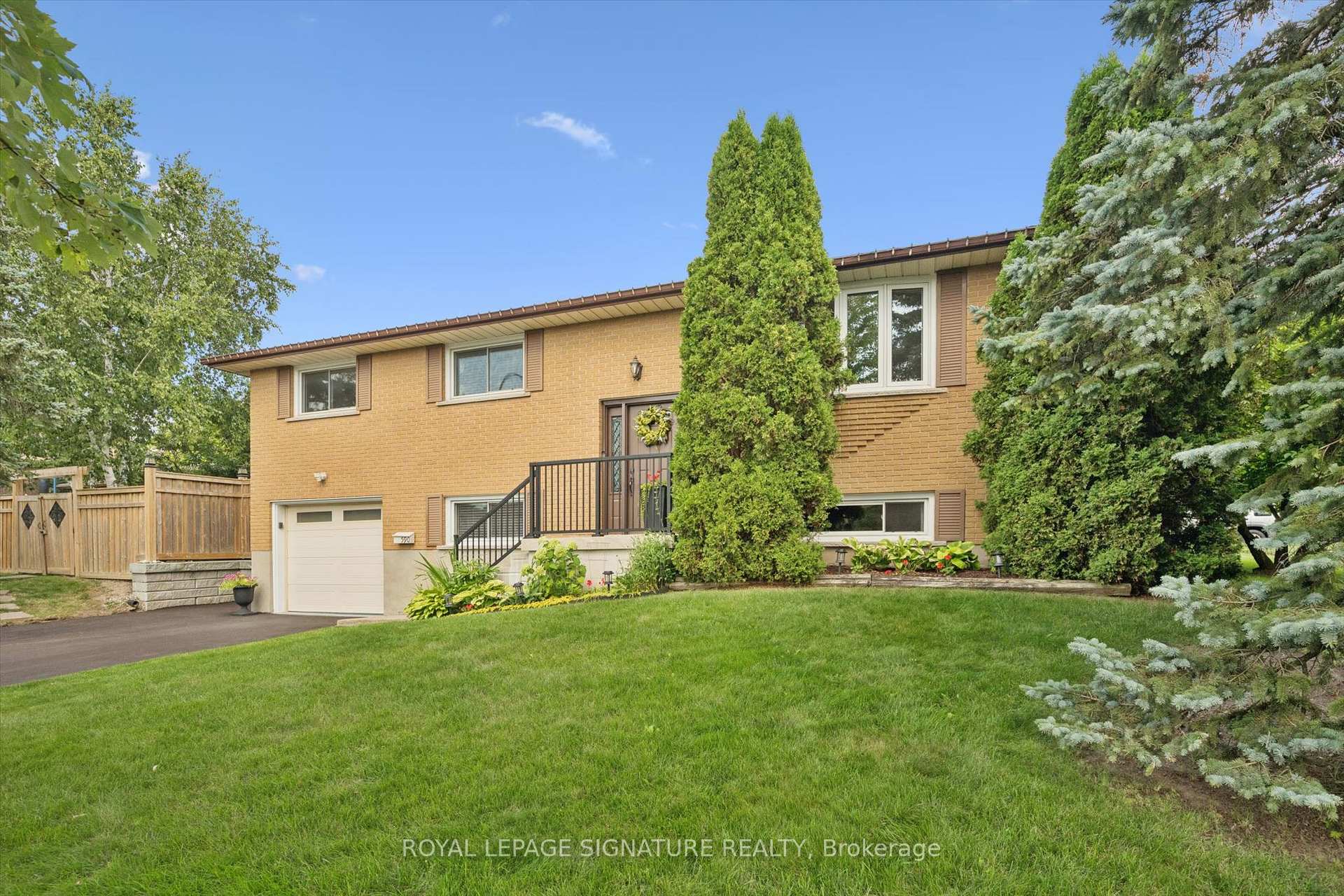 Photo 3 of 590 Fern Road, Waterloo, North Lakeshore — HOMEH