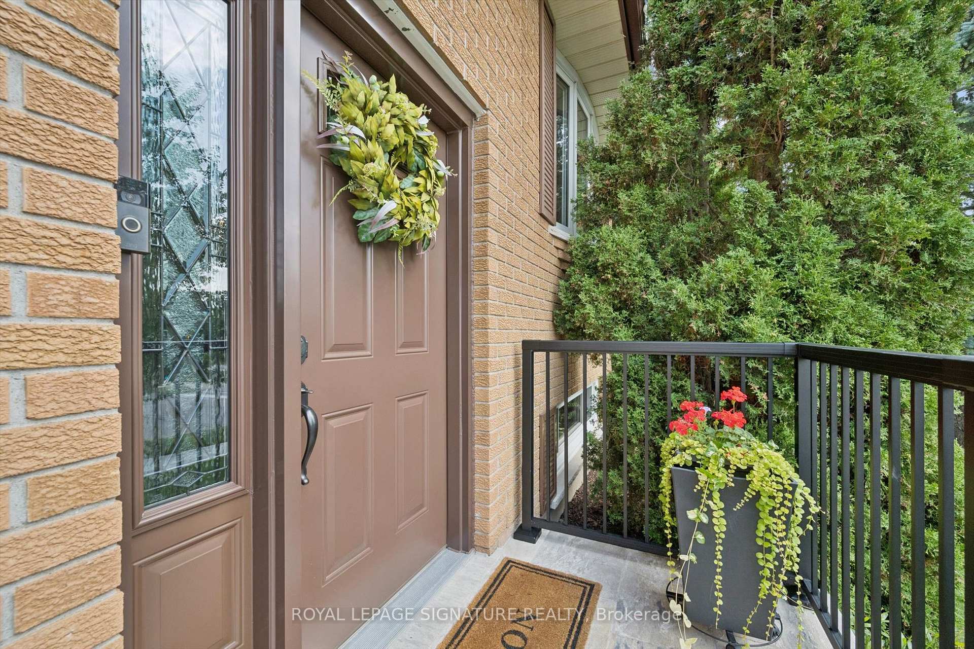Photo 4 of 590 Fern Road, Waterloo, North Lakeshore — HOMEH