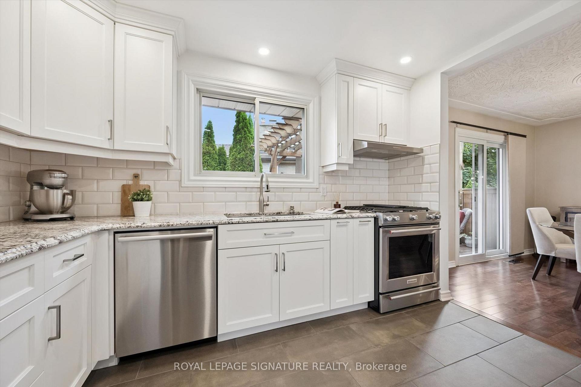 Photo 11 of 590 Fern Road, Waterloo, North Lakeshore — HOMEH