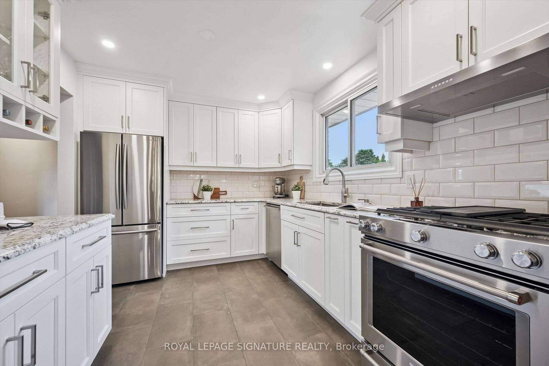 Photo 13 of 590 Fern Road, Waterloo, North Lakeshore — HOMEH