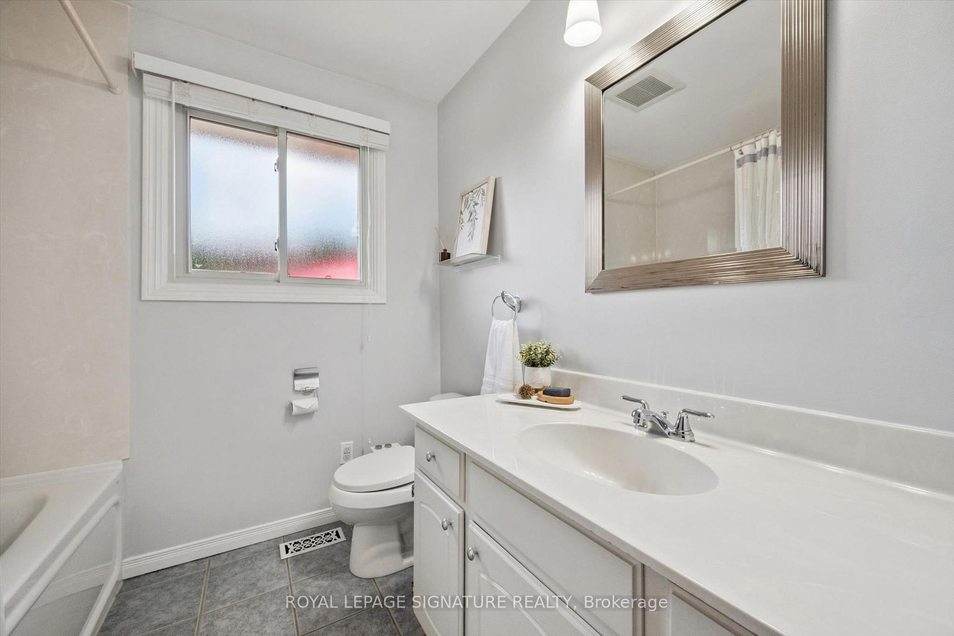 Photo 21 of 590 Fern Road, Waterloo, North Lakeshore — HOMEH