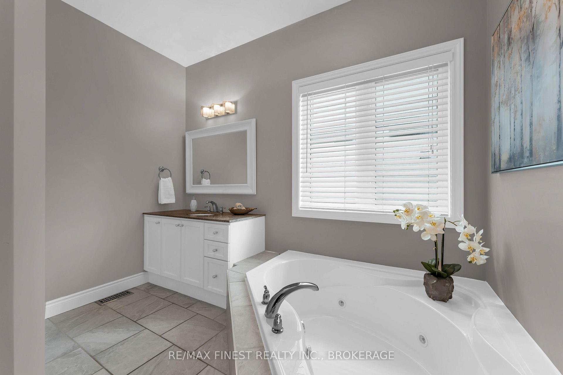 Photo 23 of 1309 Andersen Drive, Kingston, City Northwest — HOMEH