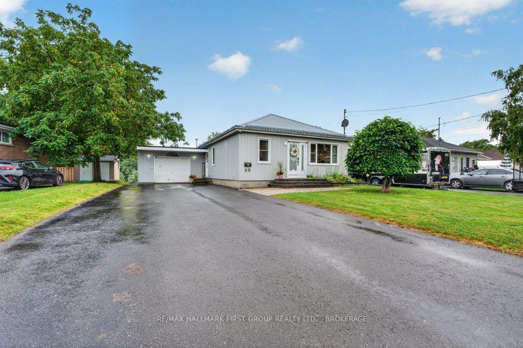 Photo 3 of 20 Drennan Street, Kingston, Rideau — HOMEH