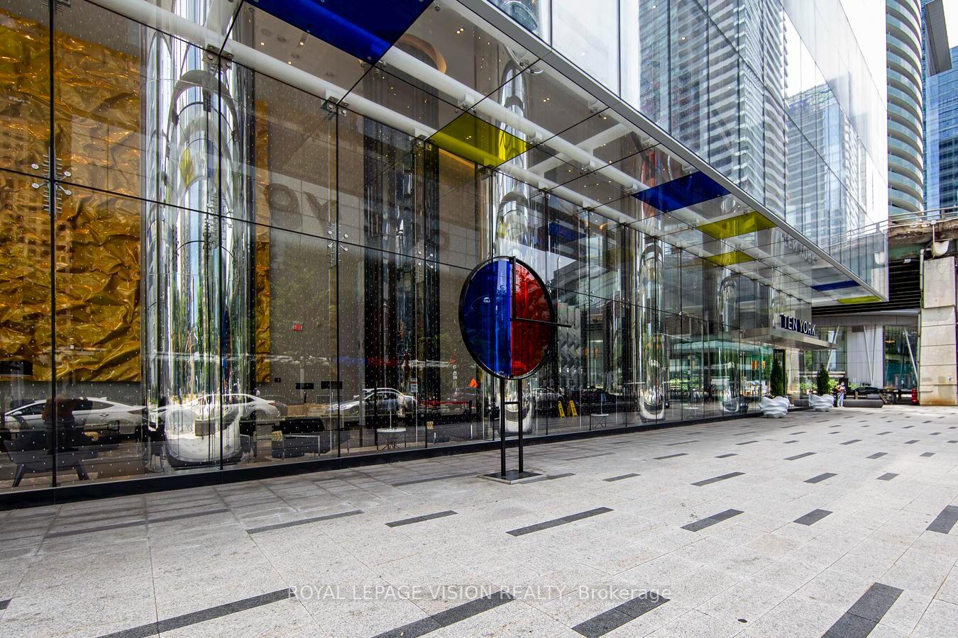 Photo 35 of Unit 4707, 10 York Street, Toronto, Waterfront Communities — HOMEH
