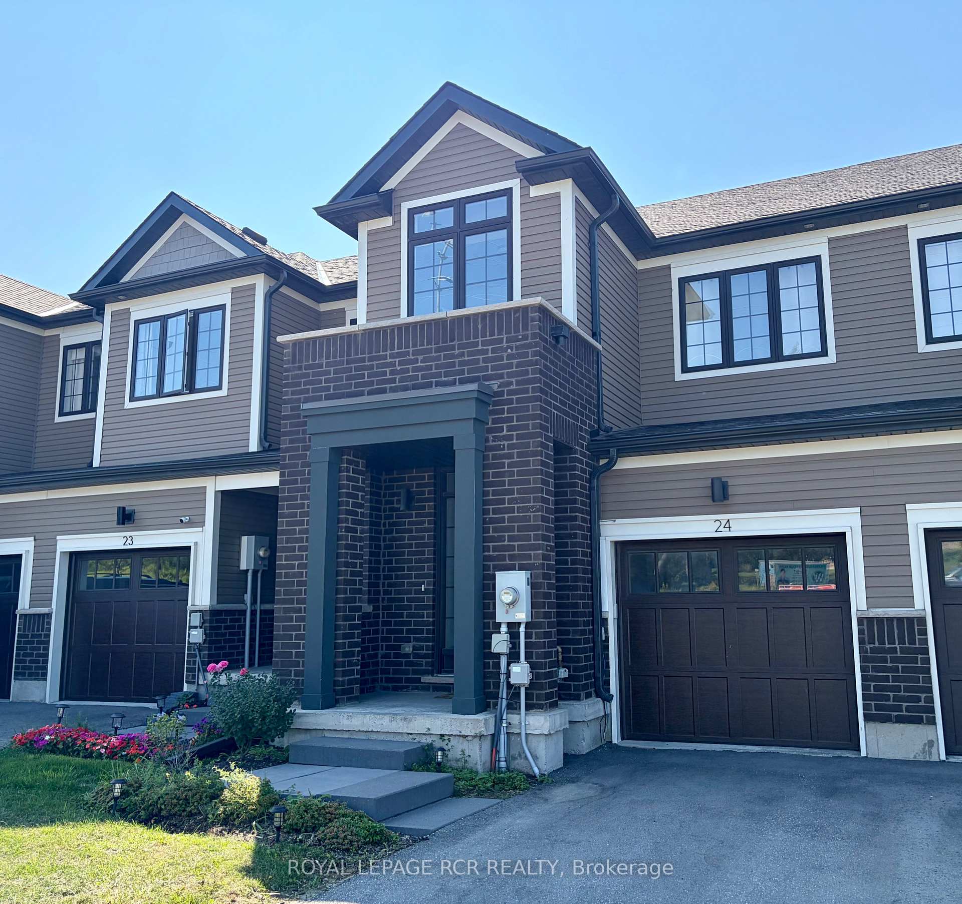 Photo 4 of Unit 24, 690 Broadway, Orangeville — HOMEH