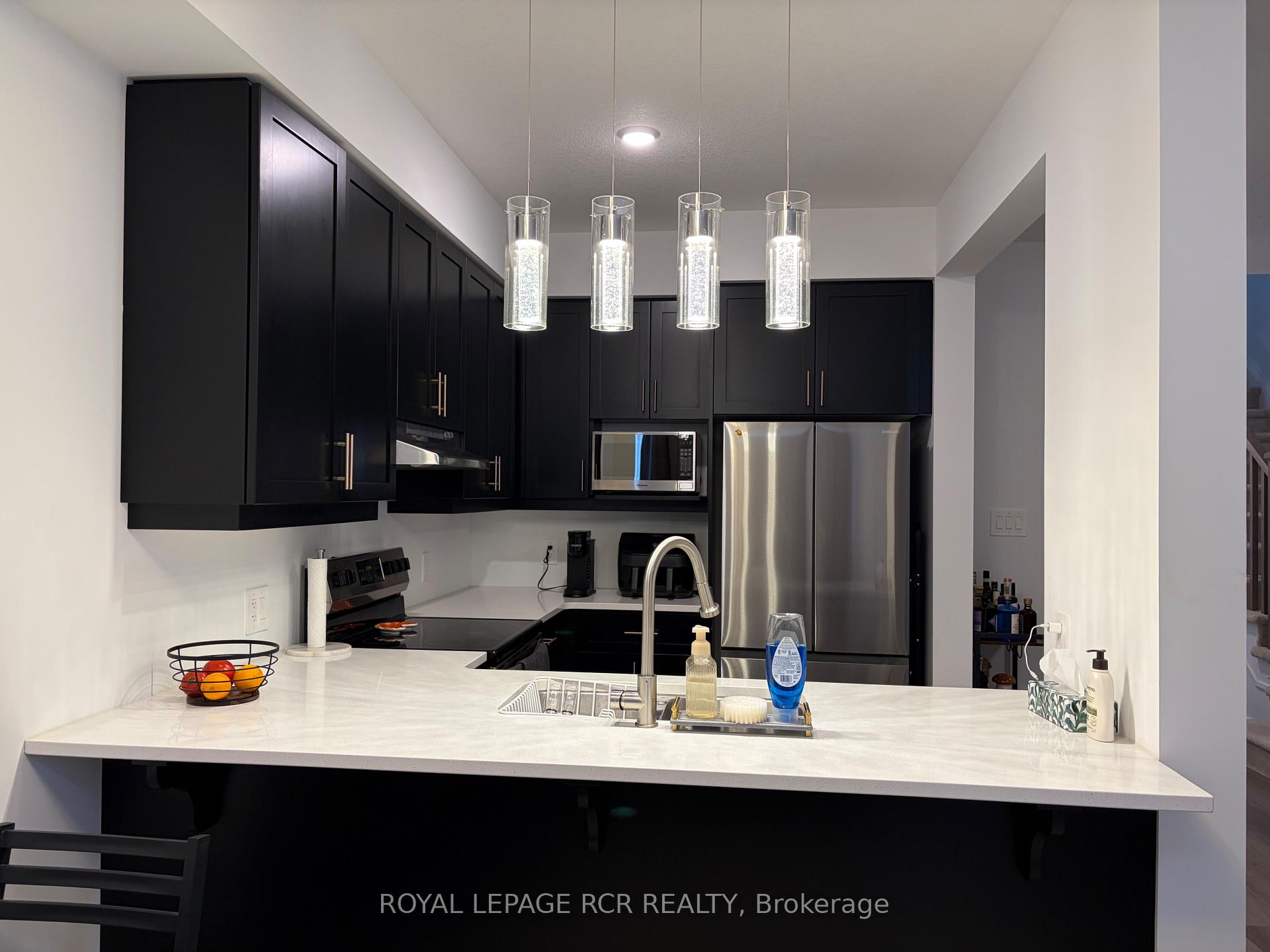 Photo 6 of Unit 24, 690 Broadway, Orangeville — HOMEH
