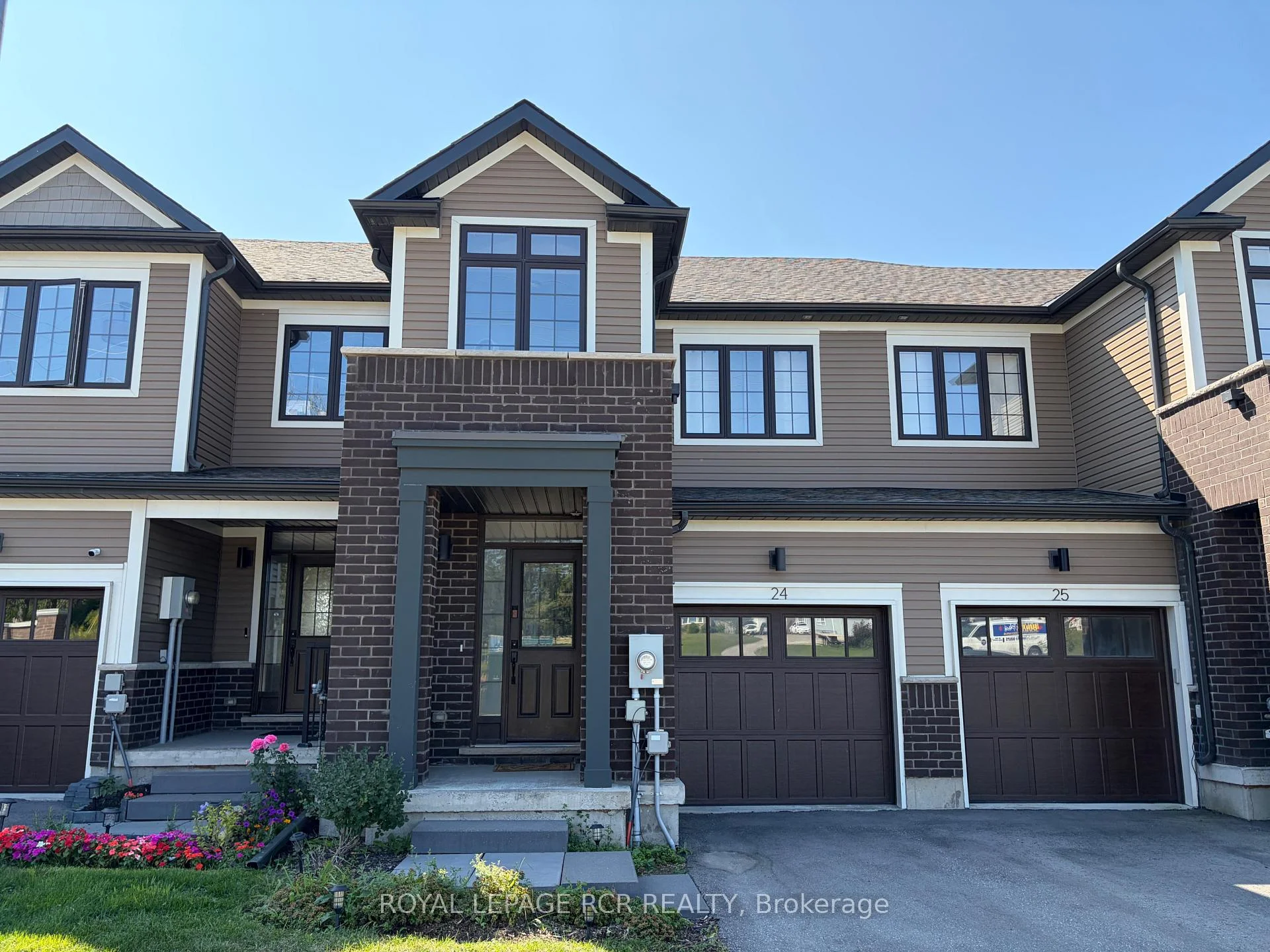 Photo 2 of Unit 24, 690 Broadway, Orangeville — HOMEH