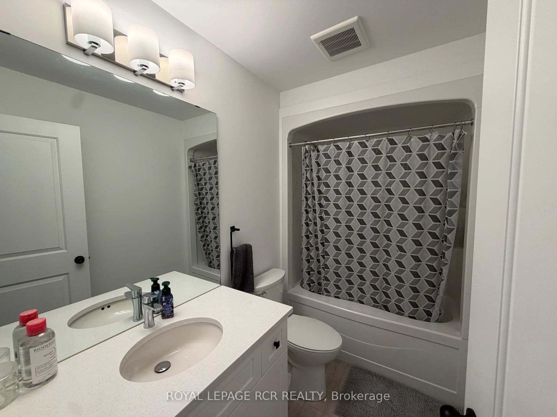 Photo 17 of Unit 24, 690 Broadway, Orangeville — HOMEH