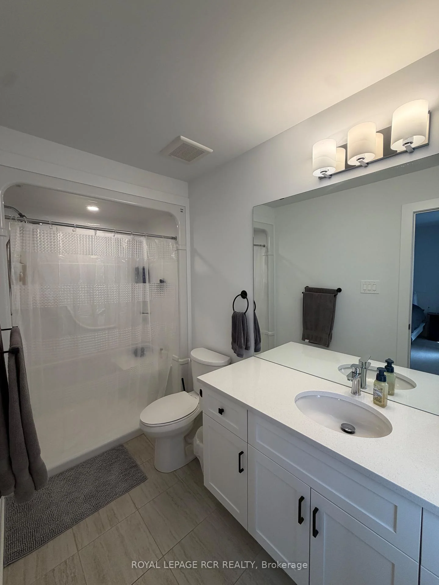 Photo 23 of Unit 24, 690 Broadway, Orangeville — HOMEH