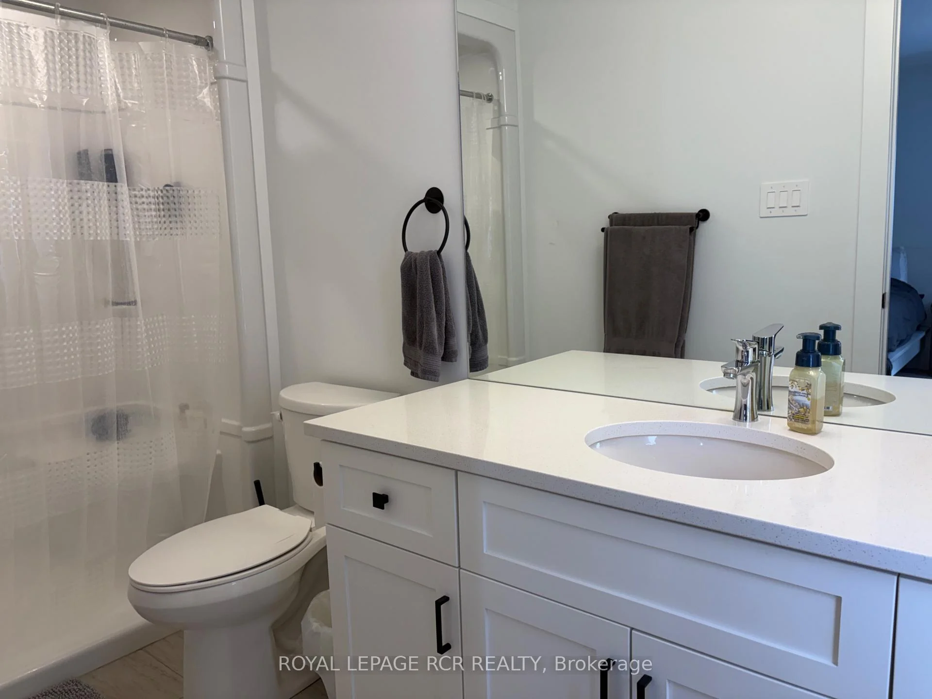 Photo 24 of Unit 24, 690 Broadway, Orangeville — HOMEH