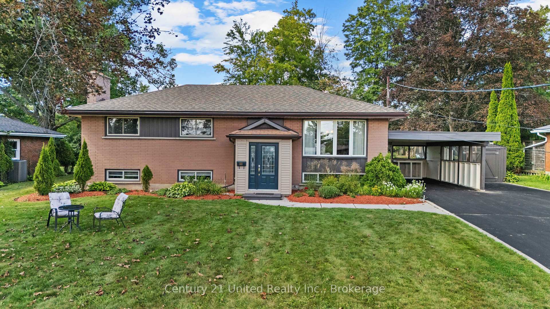 Photo 1 of 122 Earlwood Drive, Peterborough, Monaghan Ward 2 — HOMEH