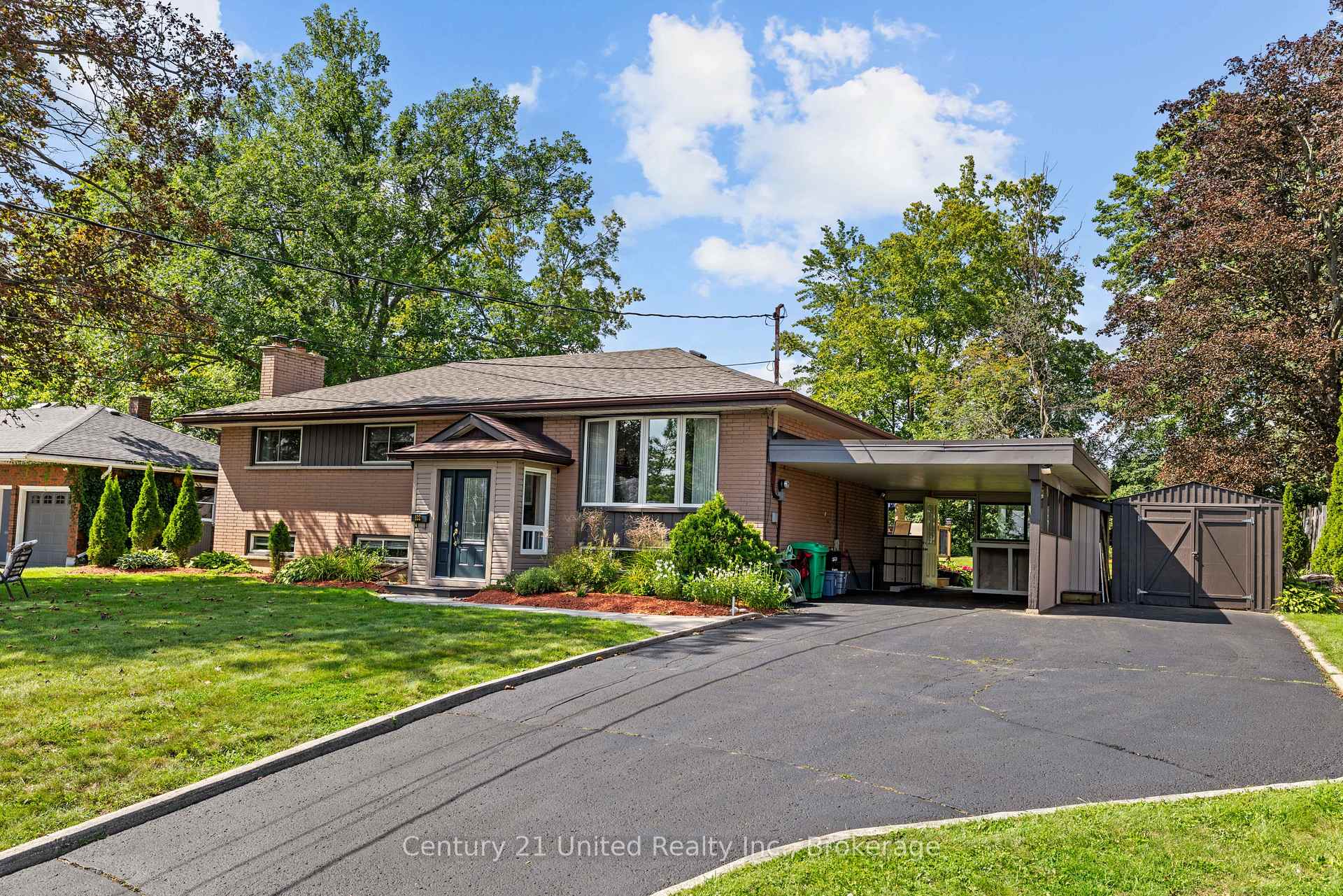 Photo 3 of 122 Earlwood Drive, Peterborough, Monaghan Ward 2 — HOMEH