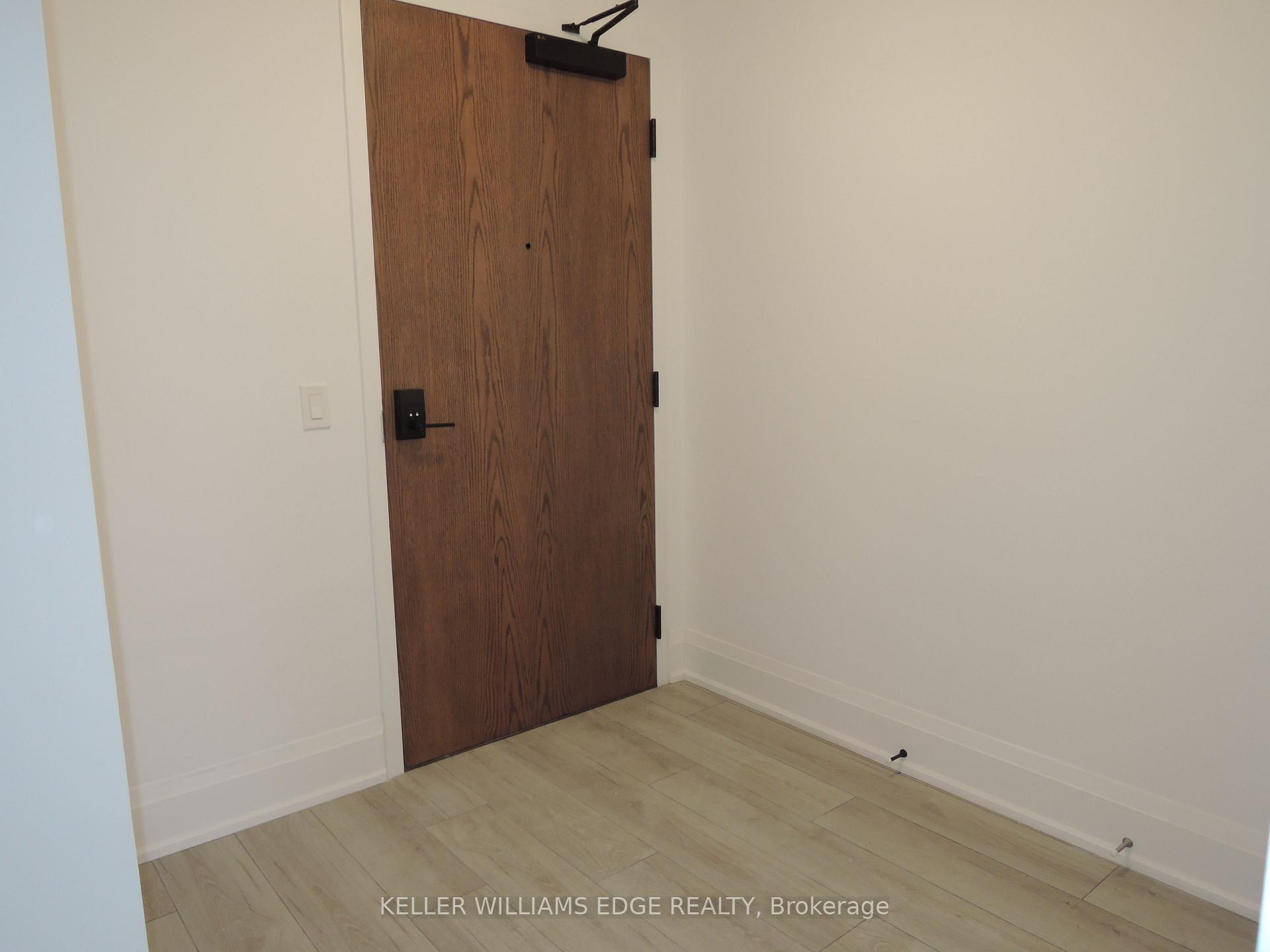 Photo 5 of Unit 208, 1035 Southdown Road, Mississauga, Clarkson — HOMEH