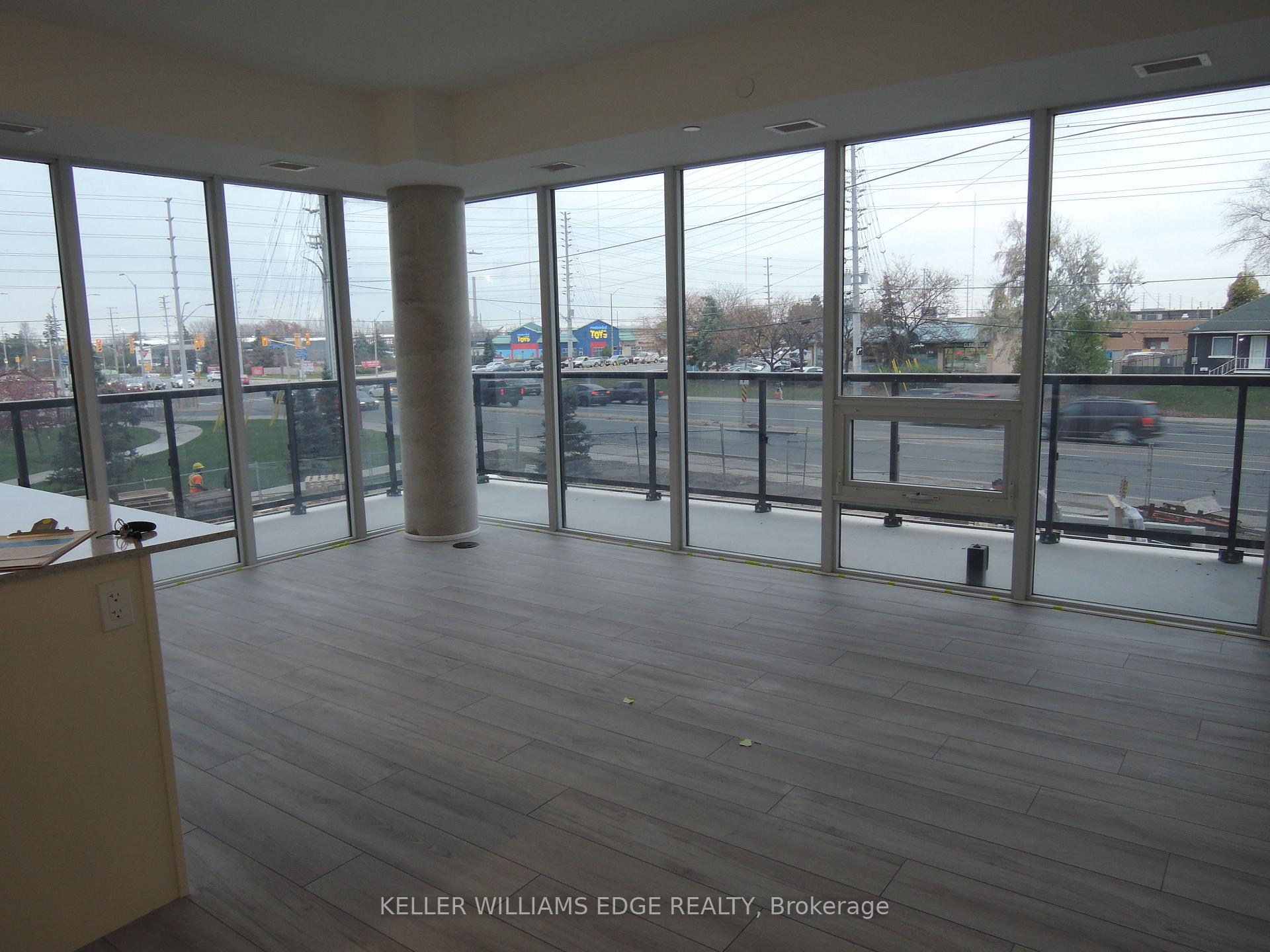 Photo 7 of Unit 208, 1035 Southdown Road, Mississauga, Clarkson — HOMEH