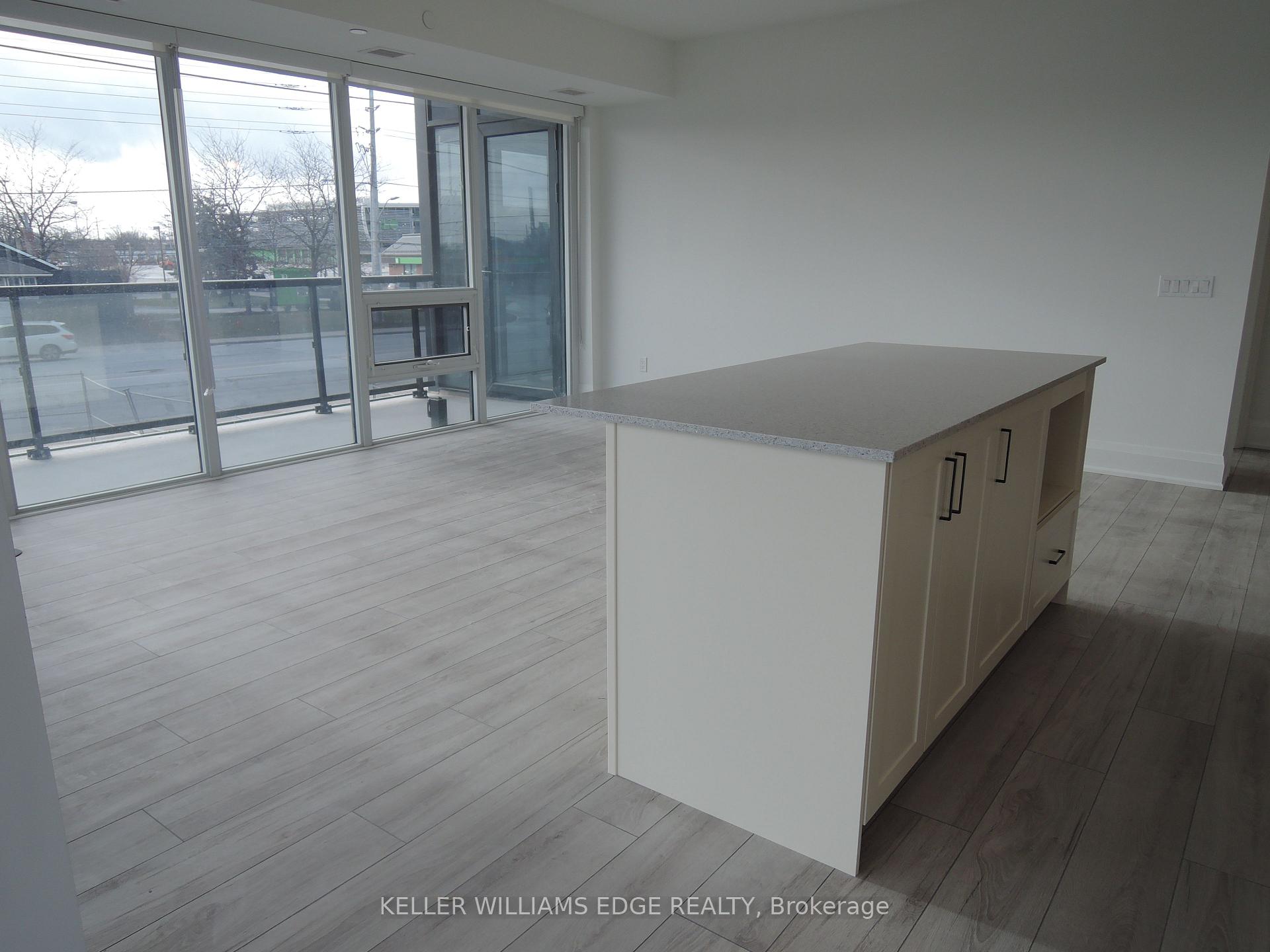 Photo 8 of Unit 208, 1035 Southdown Road, Mississauga, Clarkson — HOMEH