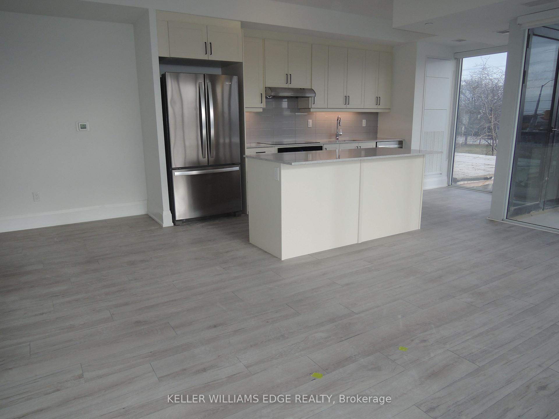 Photo 9 of Unit 208, 1035 Southdown Road, Mississauga, Clarkson — HOMEH