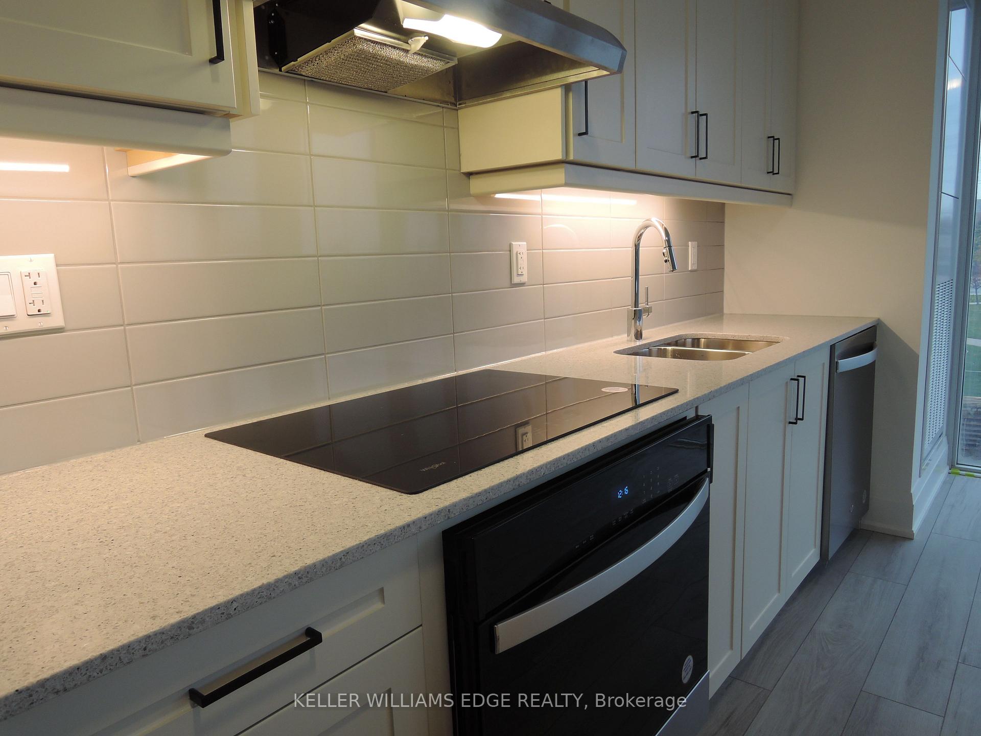 Photo 11 of Unit 208, 1035 Southdown Road, Mississauga, Clarkson — HOMEH