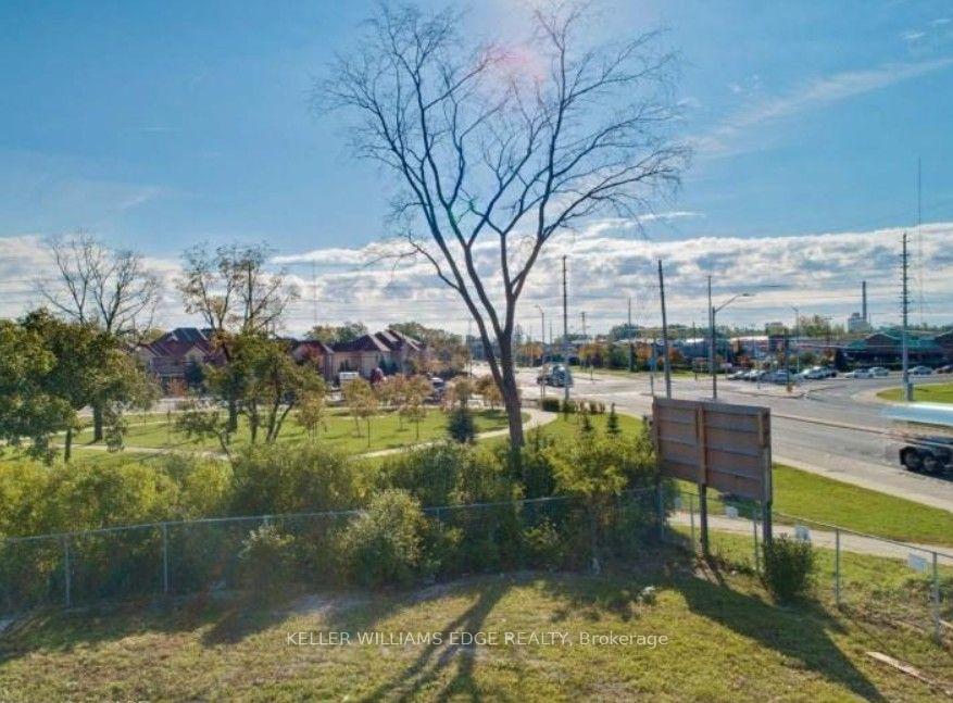 Photo 23 of Unit 208, 1035 Southdown Road, Mississauga, Clarkson — HOMEH