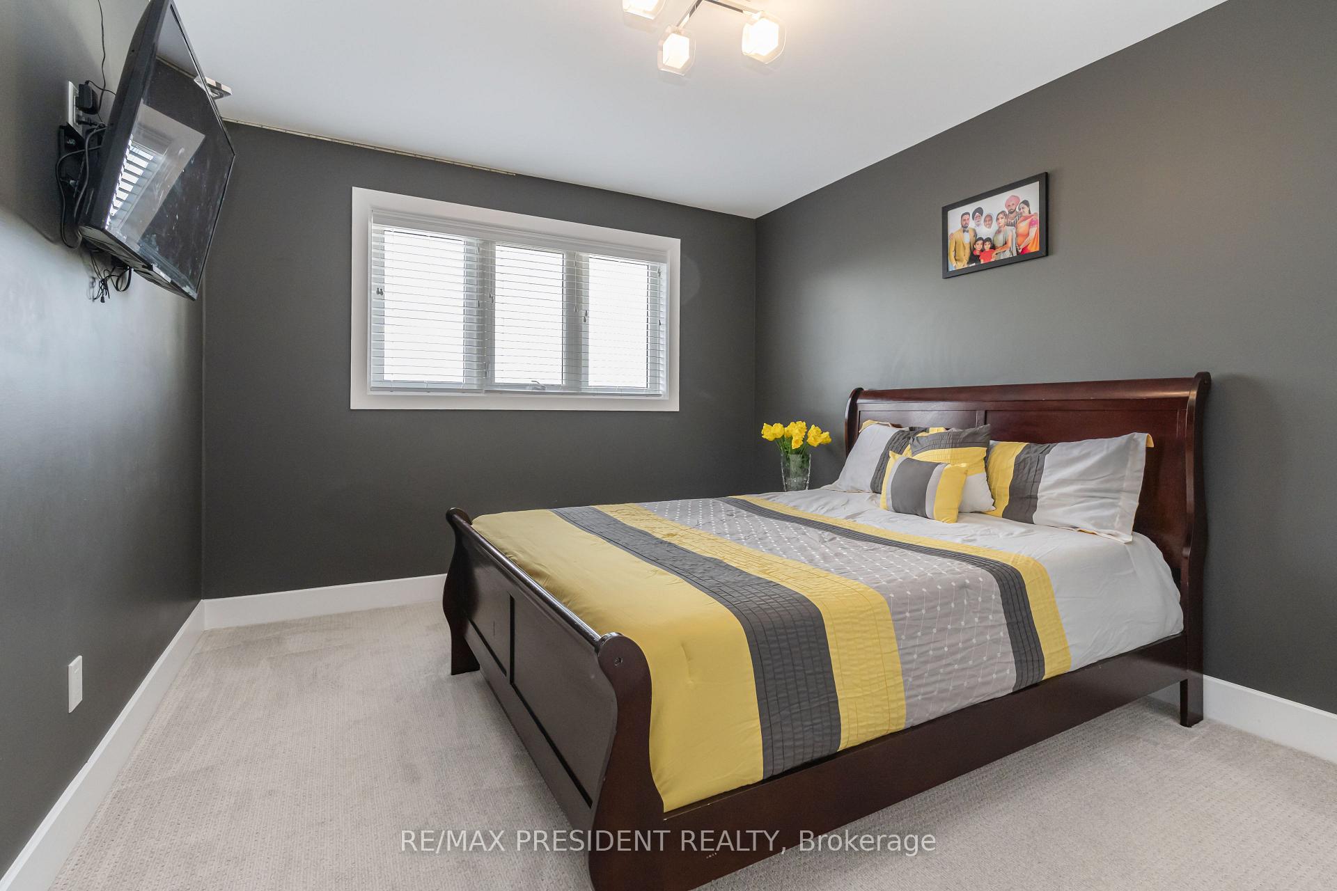 Photo 26 of 2217 Wateroak Drive, London, North S — HOMEH