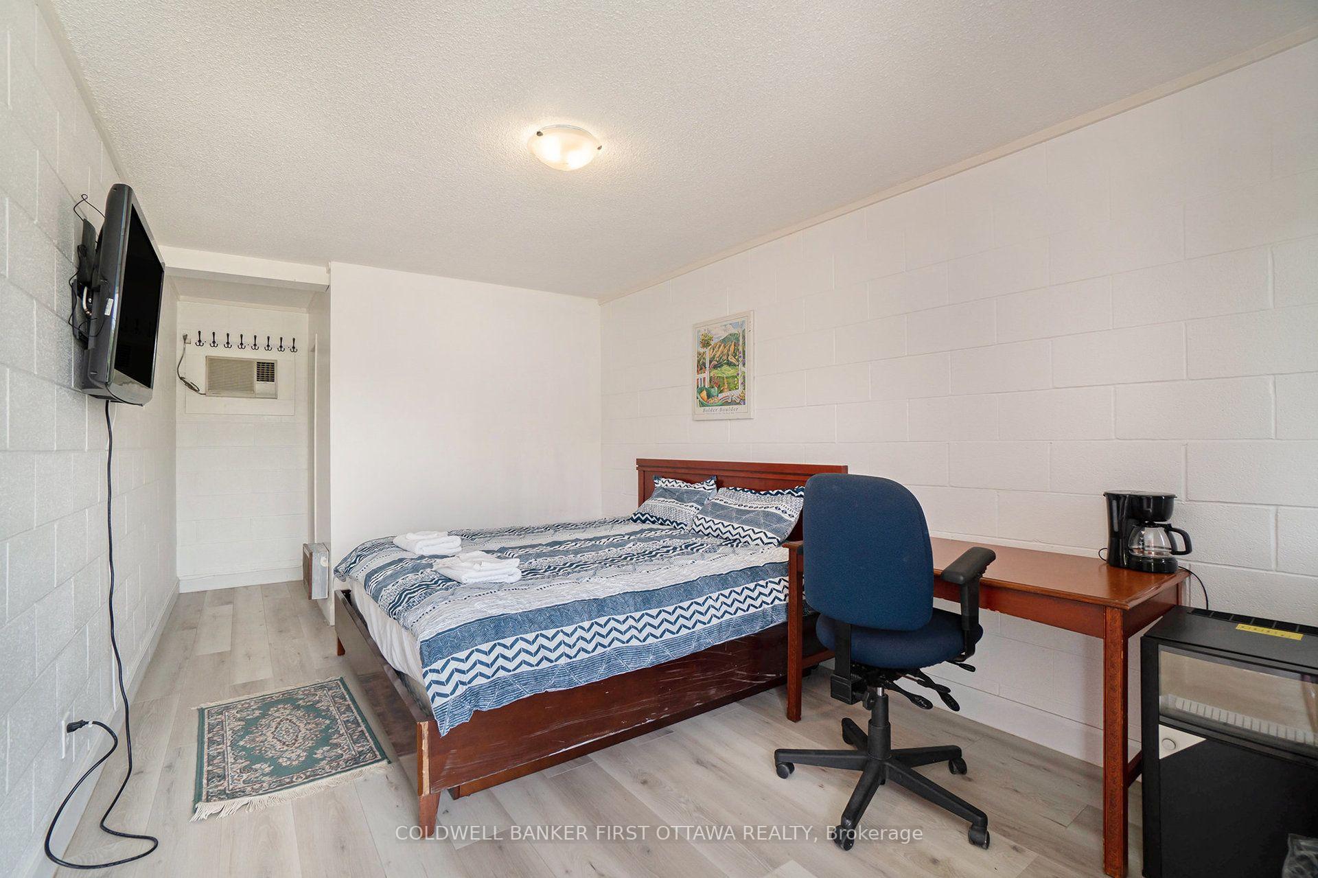 Photo 12 of 9628 Hwy 509, Frontenac, Frontenac North — HOMEH