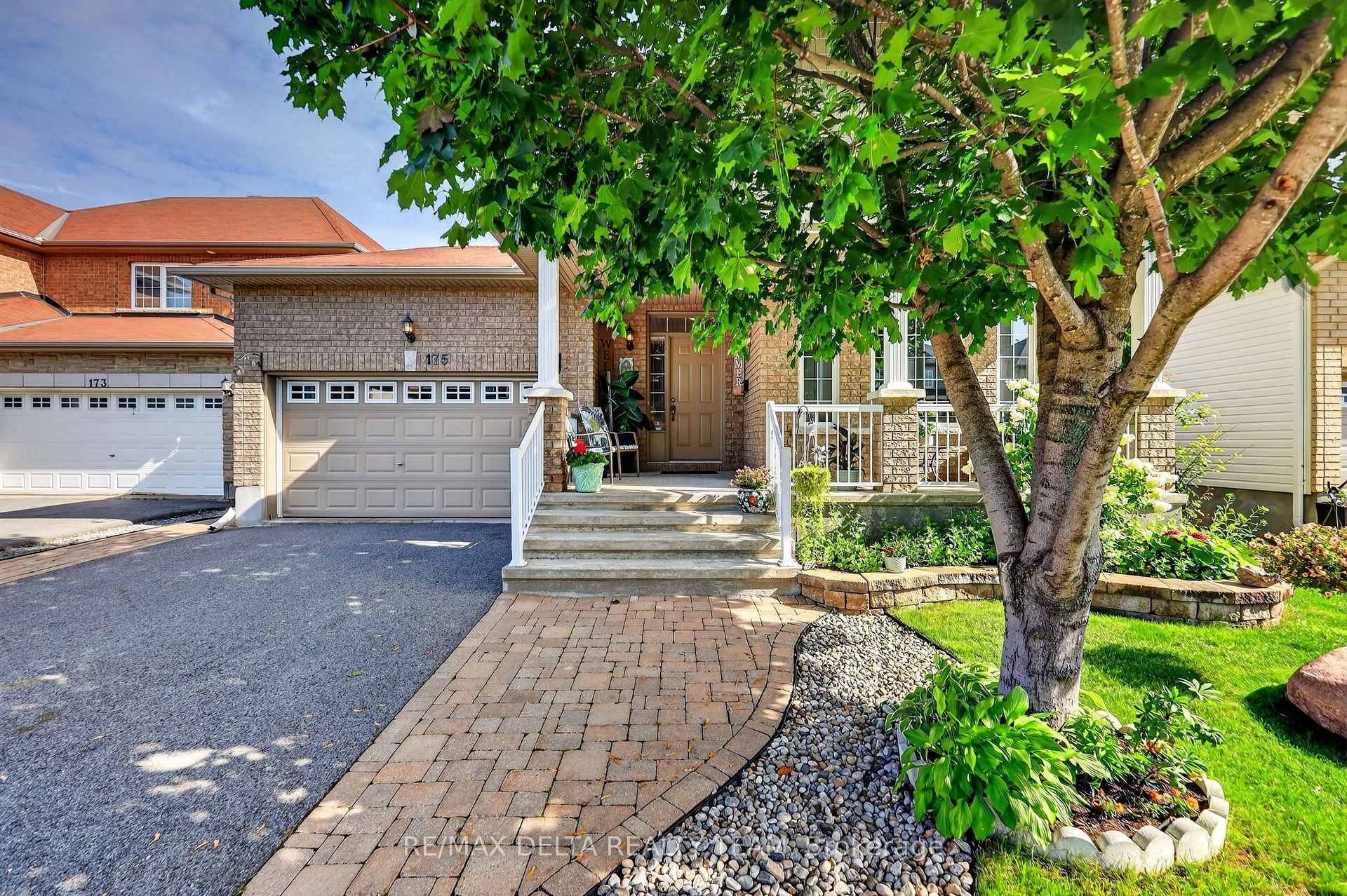 Photo 2 of 175 Felicity Crescent, Ottawa, Mer Bleue/Bradley Estates/Anderson Park — HOMEH