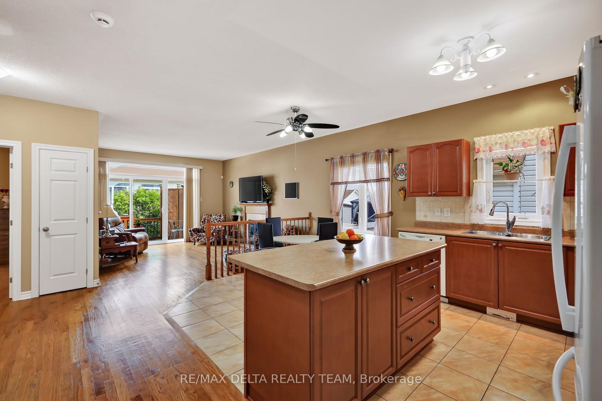 Photo 13 of 175 Felicity Crescent, Ottawa, Mer Bleue/Bradley Estates/Anderson Park — HOMEH