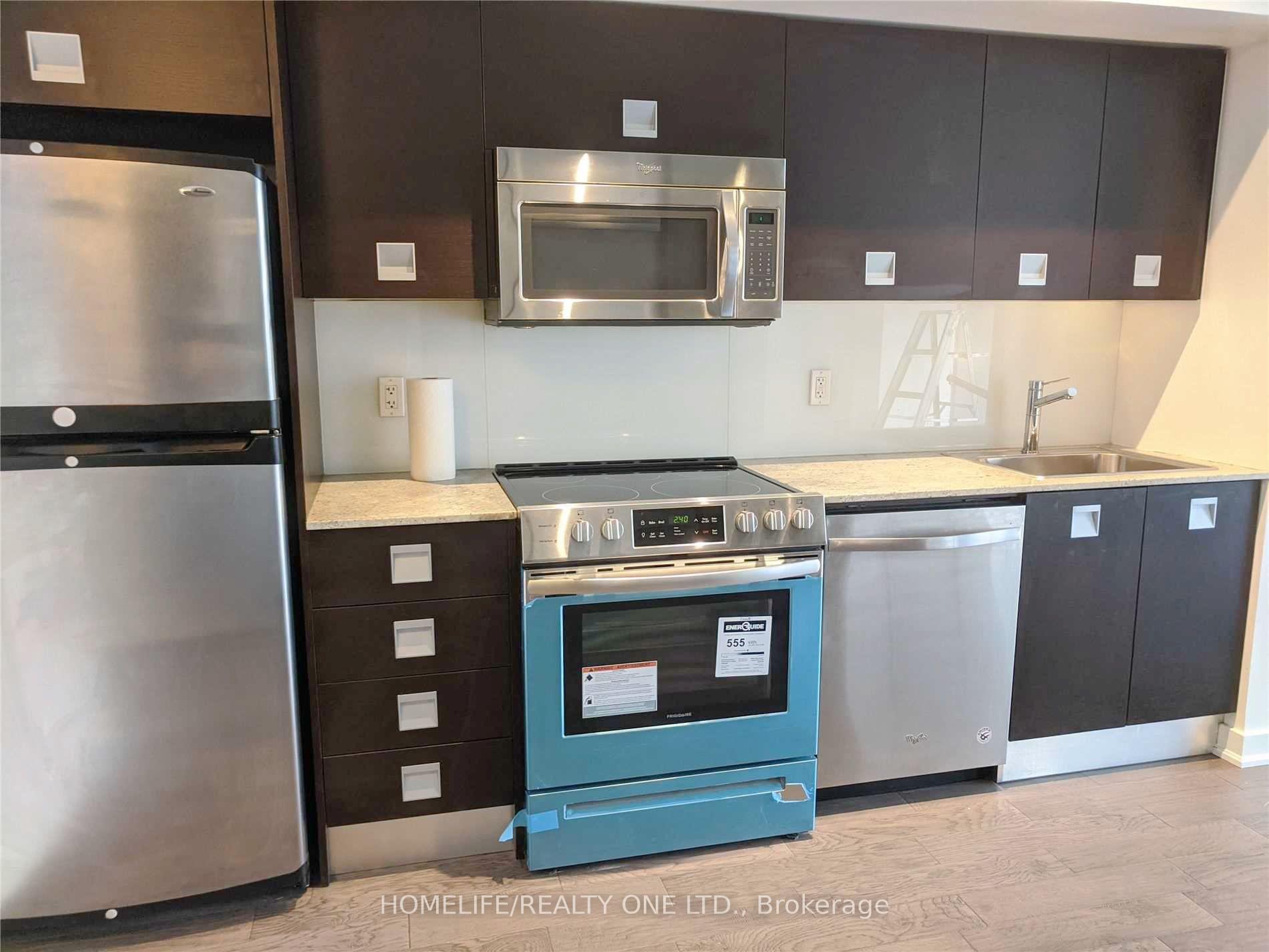 Photo 3 of Unit 2058, 33 Charles Street E, Toronto, Church-Yonge Corridor — HOMEH