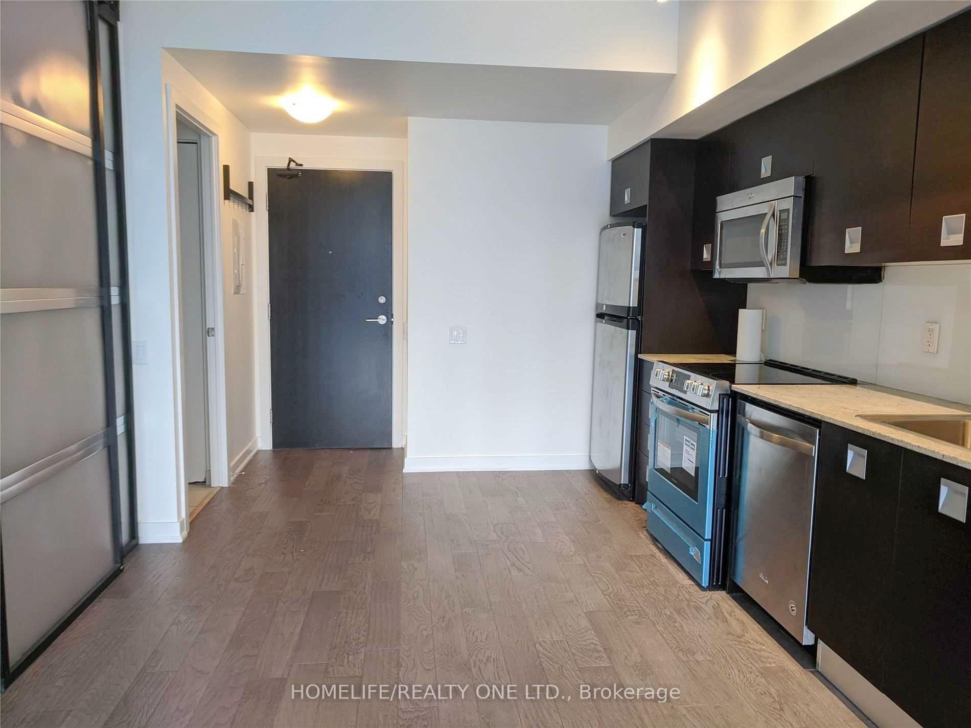 Photo 4 of Unit 2058, 33 Charles Street E, Toronto, Church-Yonge Corridor — HOMEH