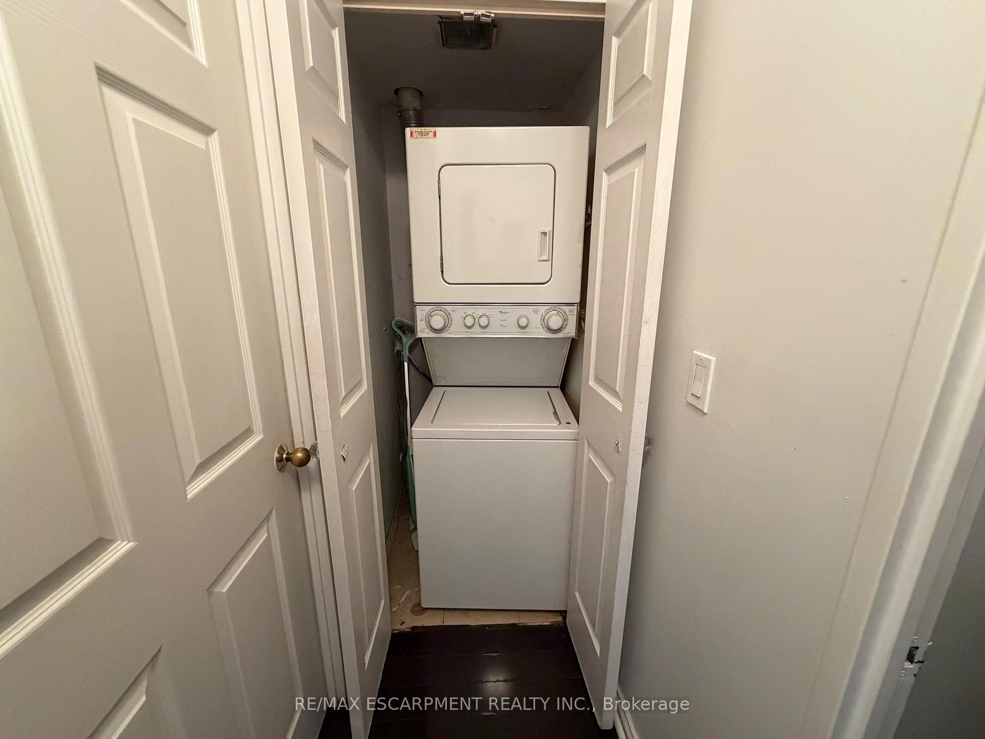 Photo 12 of Unit 802, 325 Webb Drive, Mississauga, City Centre — HOMEH