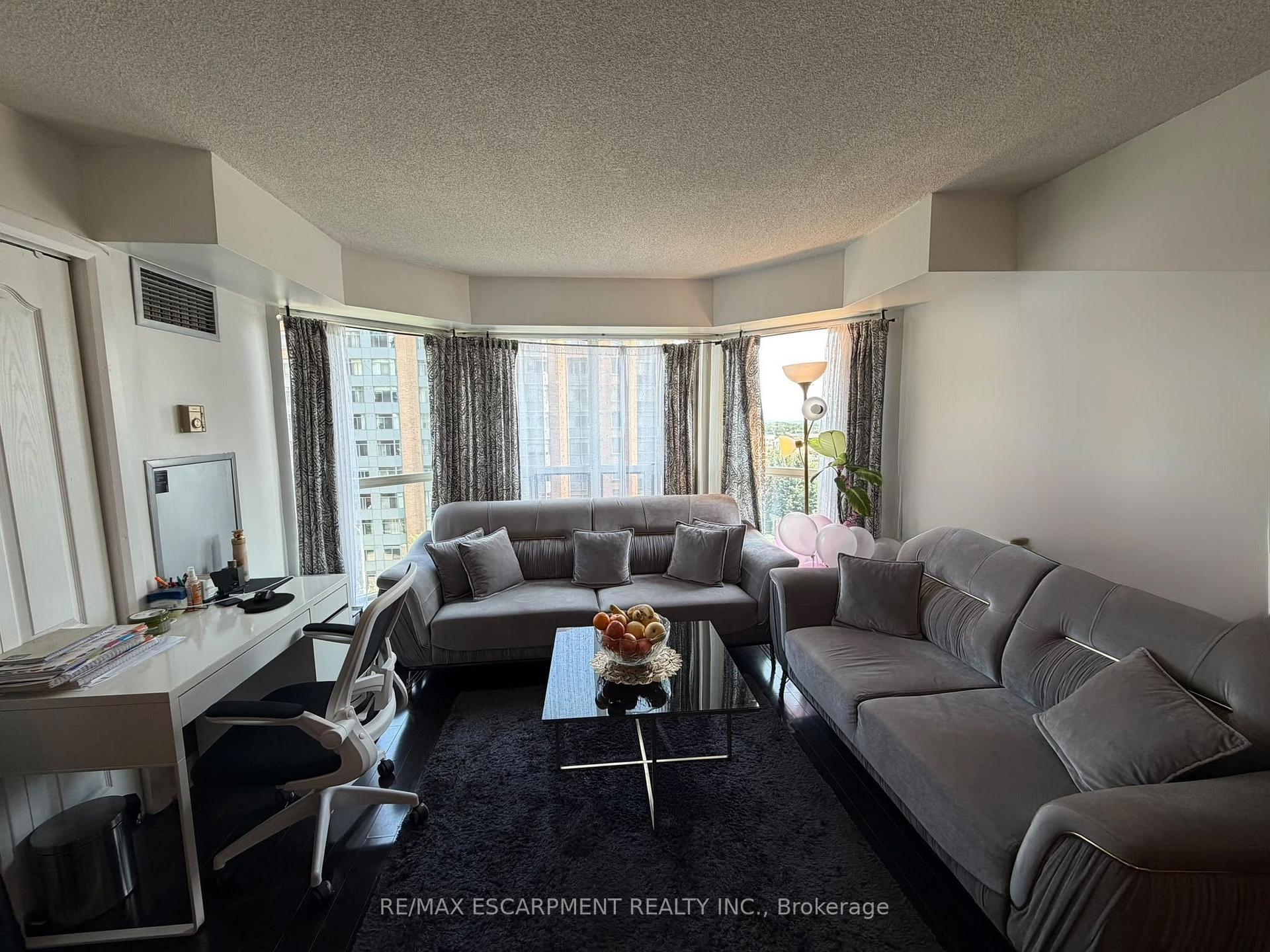 Photo 14 of Unit 802, 325 Webb Drive, Mississauga, City Centre — HOMEH