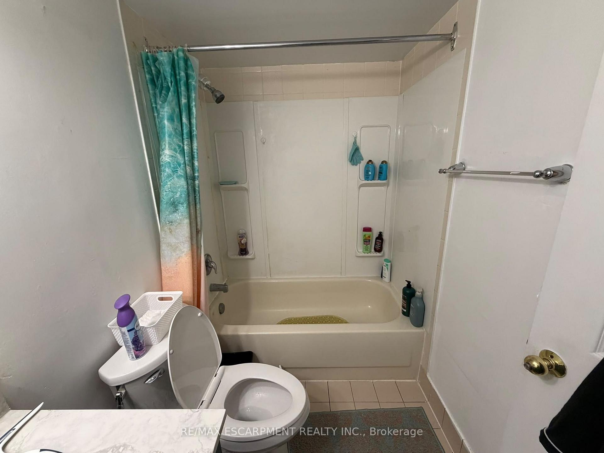 Photo 16 of Unit 802, 325 Webb Drive, Mississauga, City Centre — HOMEH