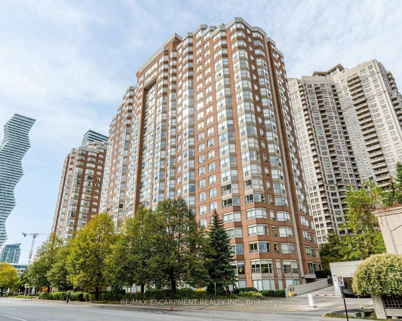 Photo 2 of Unit 802, 325 Webb Drive, Mississauga, City Centre — HOMEH