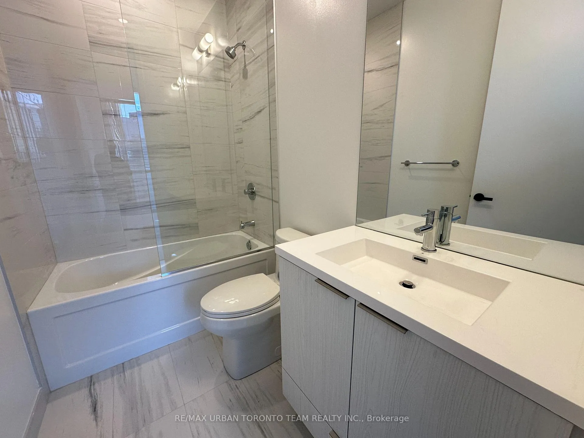 Photo 8 of Unit 608, 8 Interchange Way, Vaughan, Vaughan Corporate Centre — HOMEH