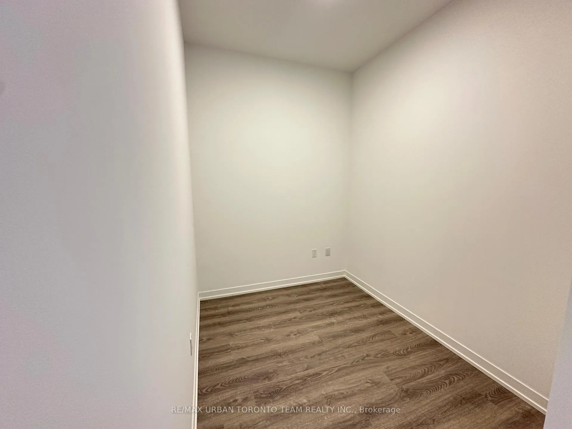 Photo 10 of Unit 608, 8 Interchange Way, Vaughan, Vaughan Corporate Centre — HOMEH