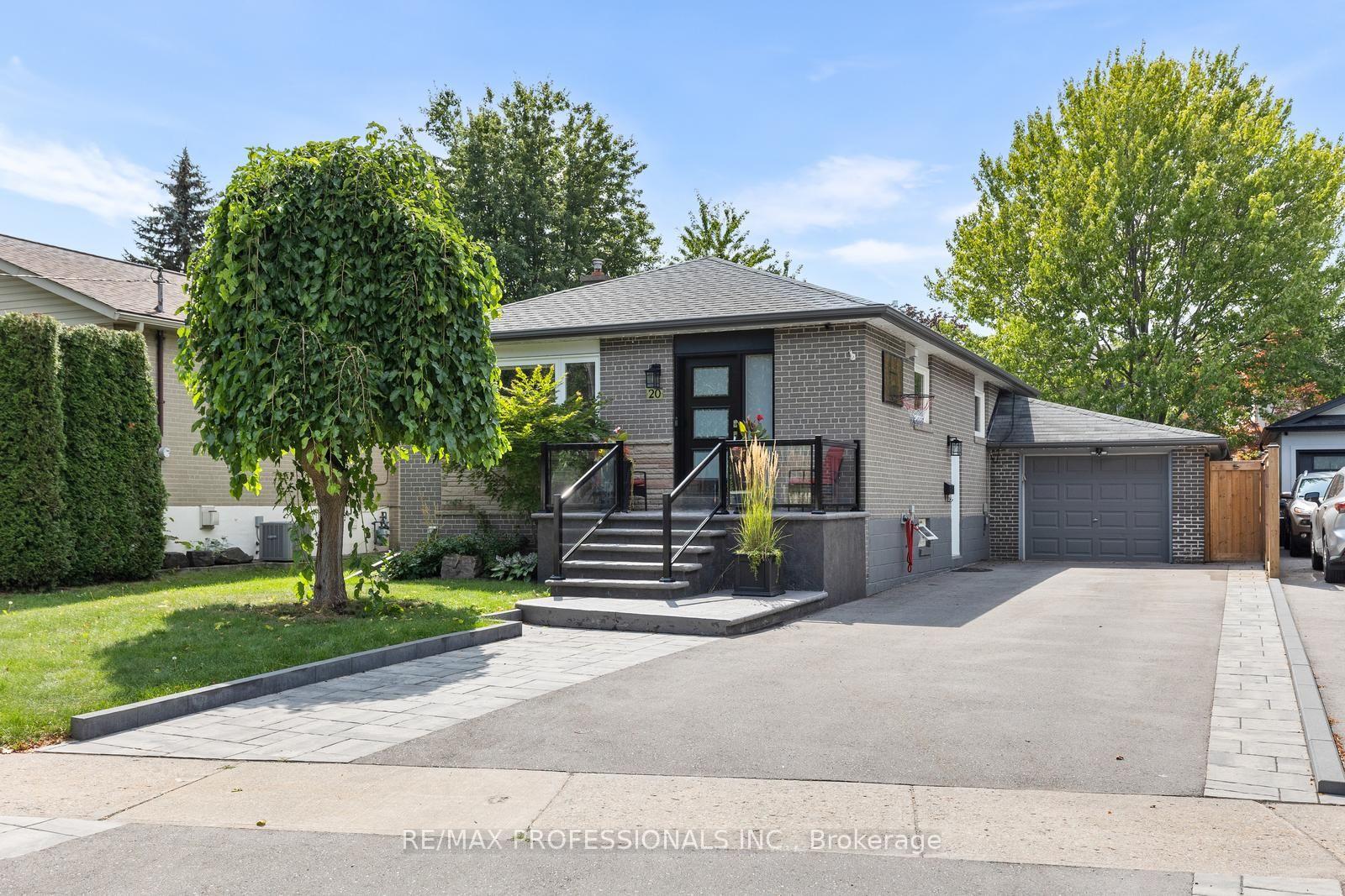 Photo 1 of 20 Hollister Road, Etobicoke, Eringate-Centennial-West Deane — HOMEH