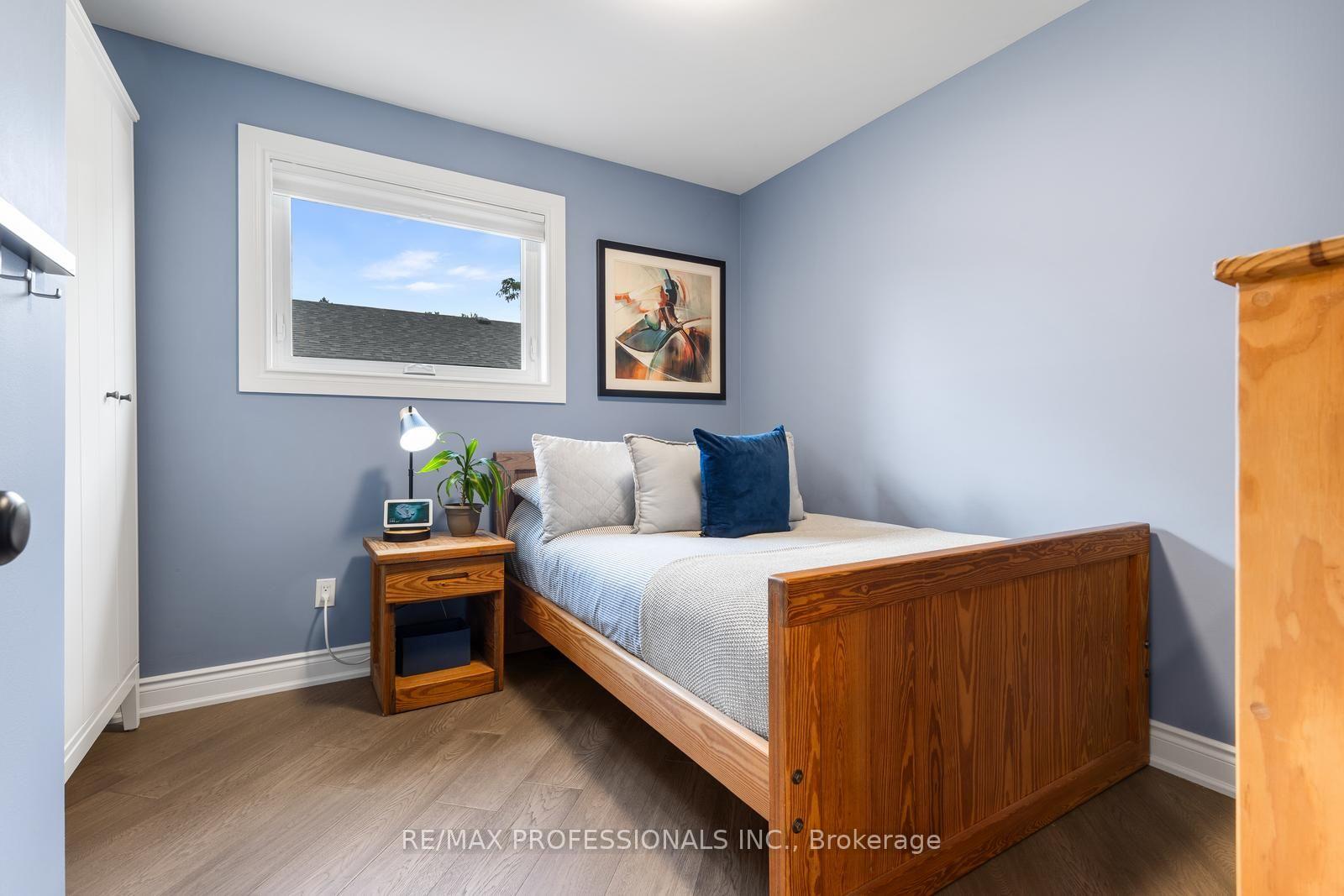 Photo 22 of 20 Hollister Road, Etobicoke, Eringate-Centennial-West Deane — HOMEH